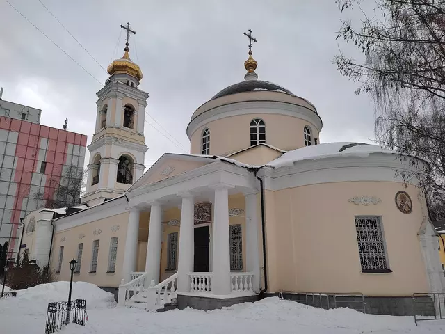 Храм преподобных Зосимы и Савватия Соловецких в Гольяново