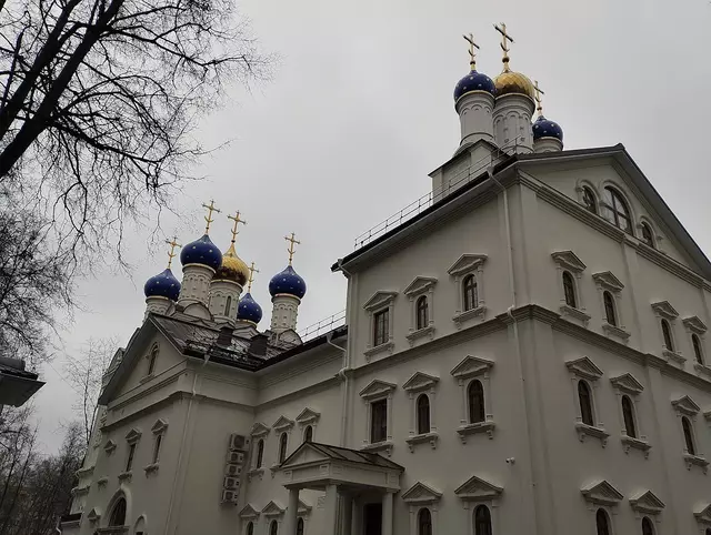 Храм Казанской Песчанской иконы Божией Матери в Измайлово, церковная лавка