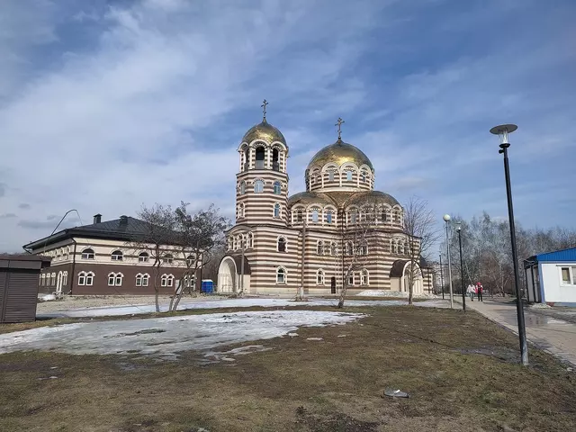 Храм священномученика Ермогена в Гольяново