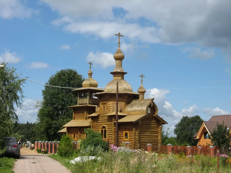 Церковь Серафима Саровского в Тимохово.