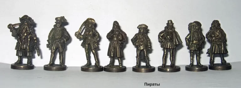 солдатики юника пираты